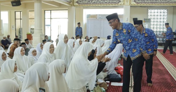 Pj Bupati Takalar Buka Bimbingan Manasik Haji Reguler 2024