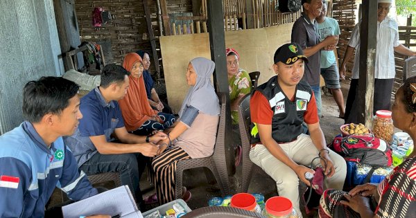 Jalankan Assiama Presisi, Polres Bantaeng-Huadi Group Periksa Kesehatan Warga