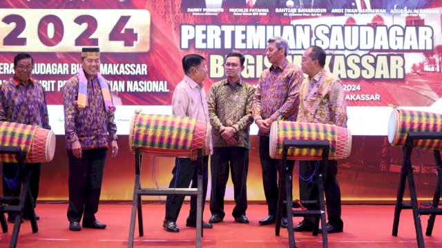 Danny Pomanto Tabuh Gendang pada Pembukaan PSBM XXIV