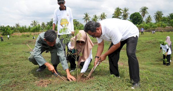 Pemprov Sulsel Tanam 2 Juta Pohon di Hari Bumi, Terbesar di Indonesia