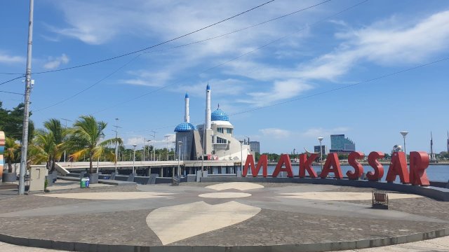 UPT Losari Makassar Terus Berbenah, Pantai Losari Jadi Destinasi Wisata Favorit