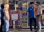 Sembunyikan Papan Parkir Gratis, Pegawai Minimarket dan Tukang Parkir Nyaris Baku Hantam 