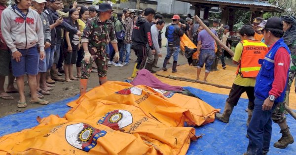 18 Meninggal Tertimbun Longsor di Toraja, Pj Gubernur: Perintahkan Semua Potensi Berikan Bantuan dan Evakuasi 