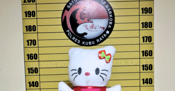 Hendak Kelabui Petugas, Pengedar Sembunyikan Sabu di Boneka Hello Kitty