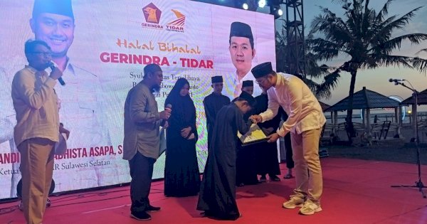 Andi Seto Didaulat Anak Yatim di Makassar sebagai ‘Abul Yatama’ 