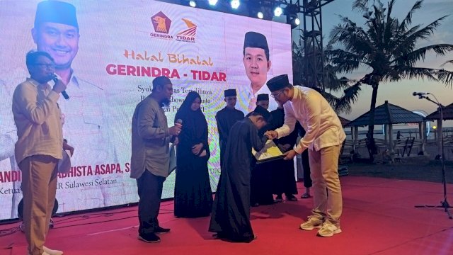 Andi Seto Didaulat Anak Yatim di Makassar sebagai ‘Abul Yatama’ 