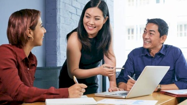 Warna Baju yang Cocok Anda Gunakan di Hari Pertama Kerja Setelah Libur Lebaran