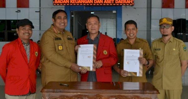 Pemkab Maros dan Unhas Tanda Tangan MoU Pengembangan Desa