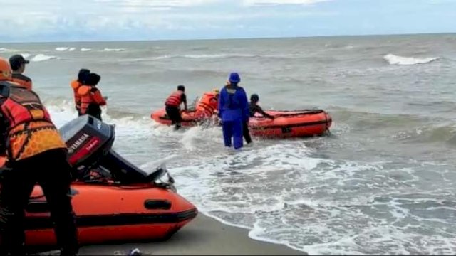 Tim SAR Gabungan Cari Pemancing yang Hilang di Perairan Barru 