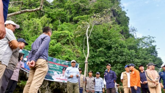 Pj Gubernur Sulsel Komitmen Tingkatkan Daya Tarik Wisata Rammang-rammang di Maros