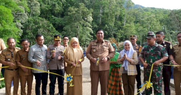 Resmikan Jembatan Bontosiri, Bupati Maros: Bisa Sambung 3 Desa