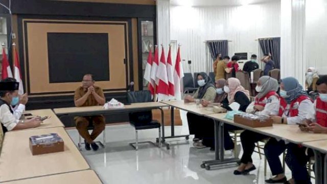 Keterangan pers yang disampaikan Sekretaris Daerah Provinsi Gorontalo Sofian Ibrahim terkait penutupan sementara Bandar Udara jalaludin Gorontalo.