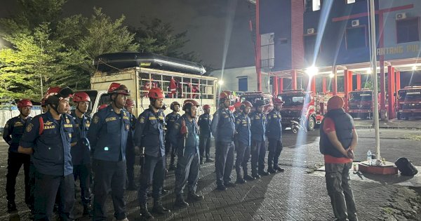 DamKarMat Makassar Berangkatkan Tim Rescue Bantu Korban Banjir dan Longsor di Wilayah Sulsel