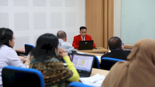 Helmy Budiman Paparkan Hasil Penelitian Tentang Pengaruh Kebijakan Pemerintah Terhadap Pertumbuhan Ekonomi di Daerah Penyangga IKN