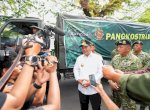 Pj Gubernur Sulsel dan Pangdiv 3 Kostrad Lepas 10 Truk Bantuan untuk Korban Banjir di Luwu