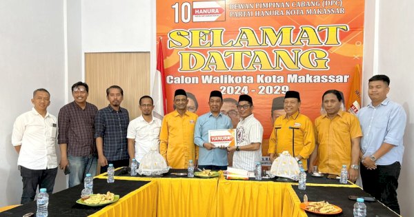 Andi Seto Asapa Kembalikan Formulir Pendaftaran Cawalkot Makassar 