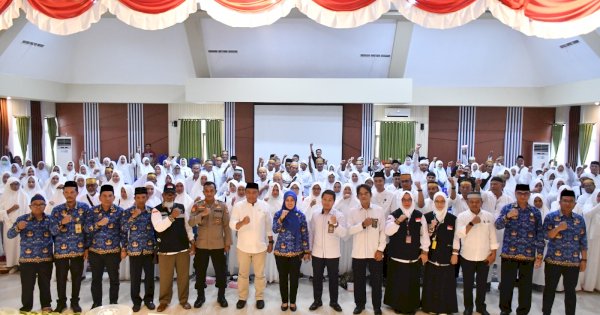 Bupati Indah Lepas 241 Jemaah Calon Haji Asal Luwu Utara