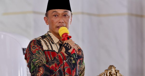 Prof Zudan Salat Jumat di Masjid 99 Kubah, Ini Yang Disampaikan