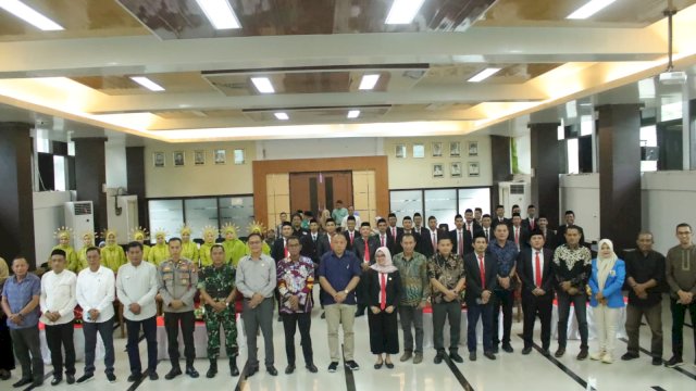 30 Anggota Panwaslu Takalar Dilantik, Pj Bupati Hatap Pilkada Berjalan Sukses
