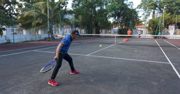 Pj Gubernur Sulsel Zudan Dorong Budaya Olahraga dengan Berolahraga Bersama Pegawai