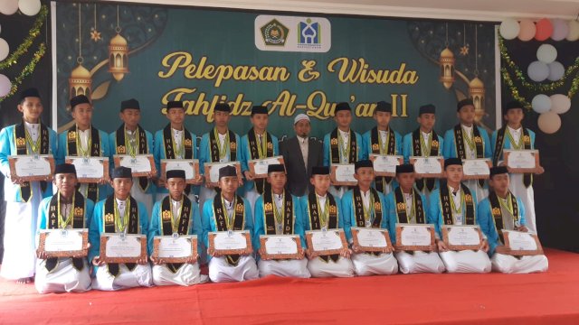 Angkatan Kedua Pondok Pesantren Badruttamam Cina, 21 Santri Diwisuda