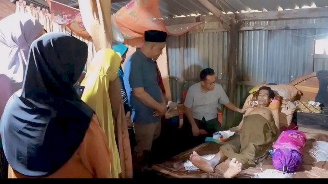 Pj Bupati Takalar Bujur Warganya yang Menderita Lever dan Pembengkakan Hati Agar Dirawat di RS