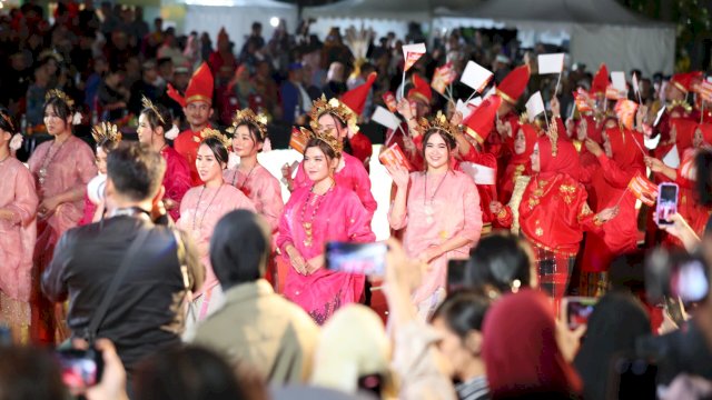 Warna Khas dan Seni Tradisional Makassar Bersinar di Festival Budaya APEKSI XVII