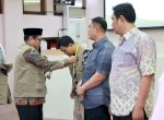 Pemkot Makassar Lepas 100 Orang Tim Pemeriksaan Kesehatan Hewan Kurban 1445 H