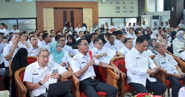 Pj Bupati Takalar Pimpin Rapat Evaluasi dan Pengawasan Kinerja Pemerintah Daerah Takalar Melalui Aplikasi Ewaki