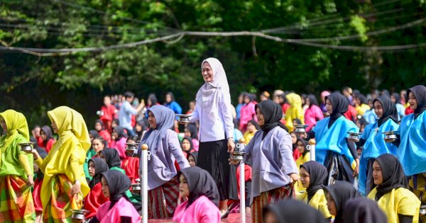 Festival Sulsel Menari, 1.055 Siswa SMA/SMK di Luwu Utara Turut Serta Dalam Tari Paduppa