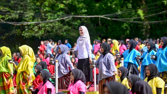 Festival Sulsel Menari, 1.055 Siswa SMA/SMK di Luwu Utara Turut Serta Dalam Tari Paduppa