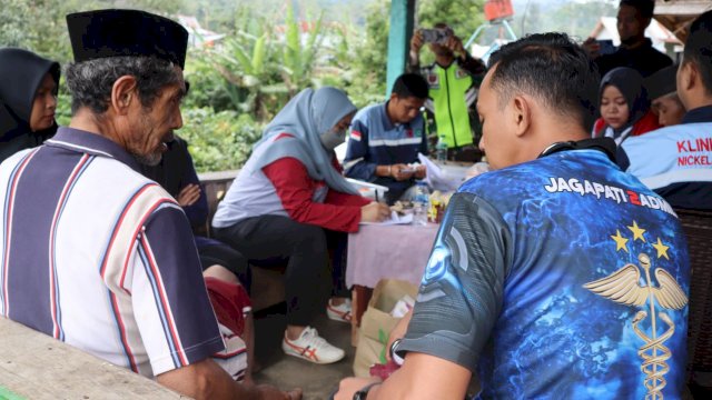 Ikut Pemeriksaan Kesehatan Gratis, Warga Bantaeng : Terima Kasih Polres dan Huadi Group