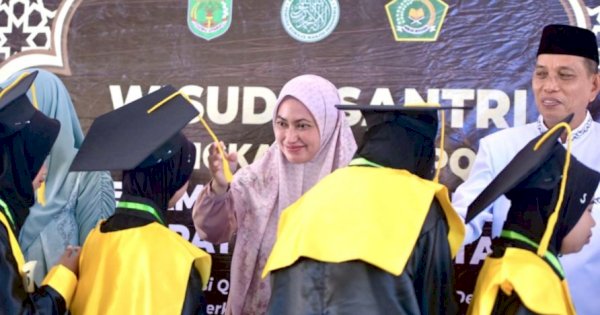 181 Santri TPA Mappedeceng Diwisuda, Bupati Indah: Jangan Berhenti Baca Alquran