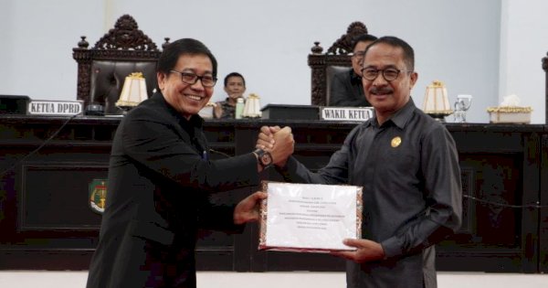 Pemda Luwu Utara Serahkan Ranperda Pertanggungjawaban Pelaksanaan APBD 2023