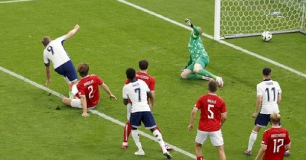 Lengah Sedikit, Slovenia Bakal Rampas Juara Grup C dari Inggris