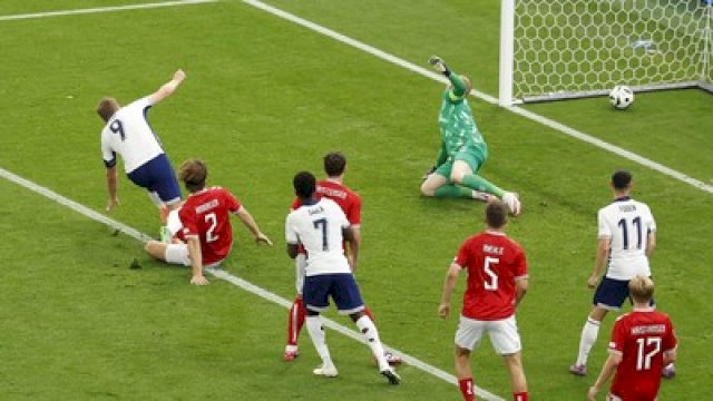 Lengah Sedikit, Slovenia Bakal Rampas Juara Grup C dari Inggris