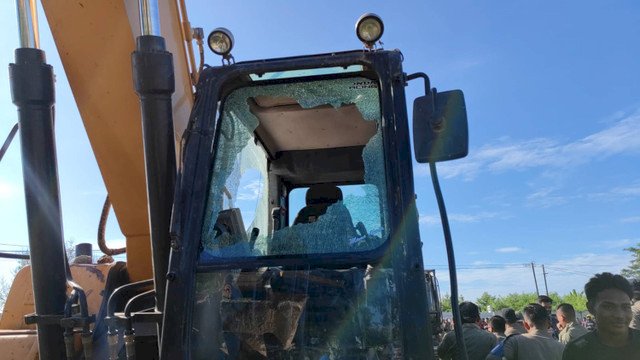 Mobil Damkar Deli Serdang Terbakar Dibakar Massa Demonstran