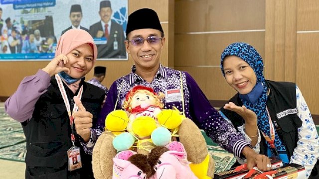 Rudianto Senang Bisa Bawa Oleh-oleh untuk Keluarga dan Tetangga dari Haji