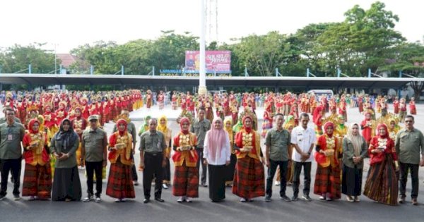 1.070 Siswa Maros Ikuti Kegiatan Sulsel Menari yang Raih Penghargaan MURI