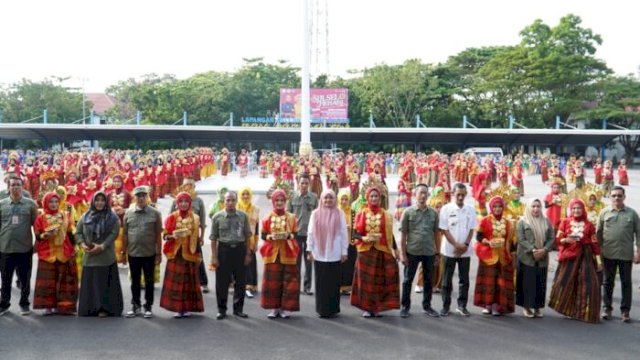 1.070 Siswa Maros Ikuti Kegiatan Sulsel Menari yang Raih Penghargaan MURI