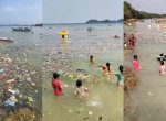 Viral Pantai Pasir Putih Lampung Penuh Tumpukan Sampah, Pengunjung Tetap Asyik Berenang