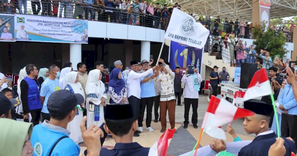 Peringati Tahun Baru Islam 1446 H, Pj Bupati Takalar Lepas Peserta Karnaval