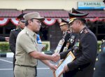 Danny Pomanto Hadiri dan Terima Penghargaan pada Hari Bhayangkara di Mapolda Sulsel