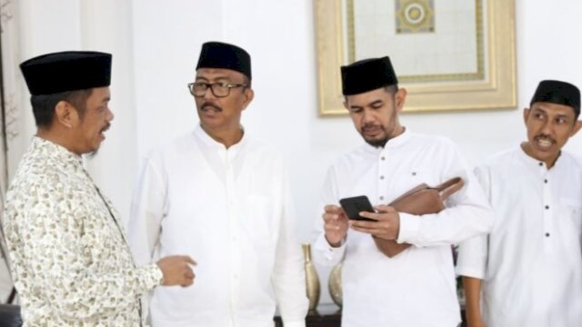 Usai Salat Idul Adha, Kepala Bapenda Makassar Gelar Open House 