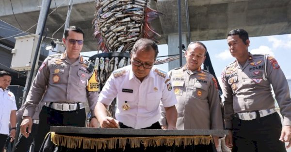 Wali Kota Danny Pomanto Resmikan Tugu Ikan Knalpot Brong