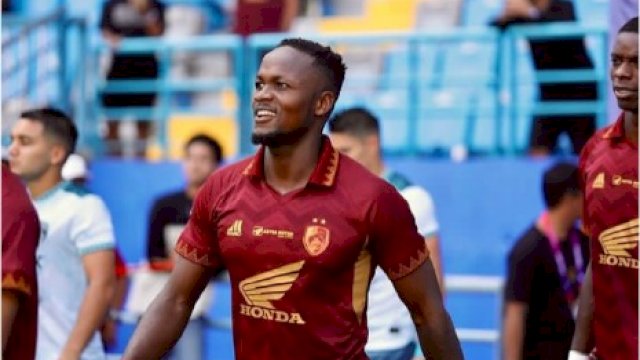 Dok. Victor Mansaray saat berseragam PSM Makassar. (foto: Official PSM) 