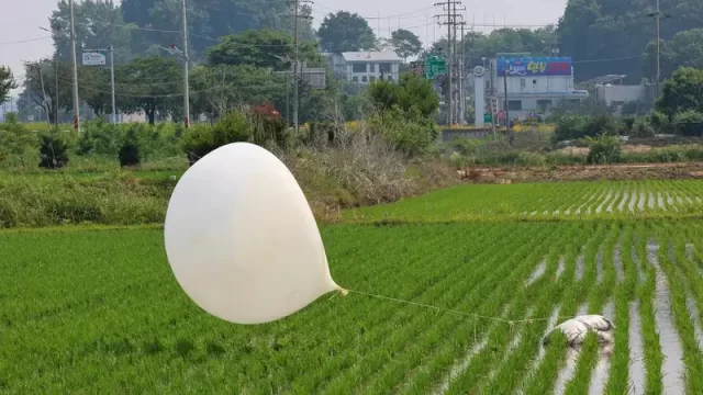 Korea Utara Gunakan Balon untuk Tebar Sampah di Korea Selatan