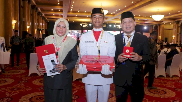 Wakil Bupati Maros Terima Langsung Duplikat Bendera Pusaka dari BPIP