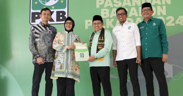 Paslon Indira Yusuf Ismail-Ilham Ari Terima B1KWK dari PKB