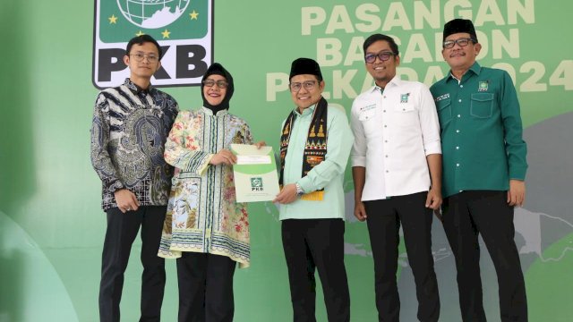 Paslon Indira Yusuf Ismail-Ilham Ari Terima B1KWK dari PKB